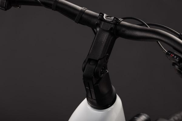 Cube Touring Hybrid ONE 600 metallicwhite'n'chrome Gr&ouml;&szlig;e: Easy Entry 58 cm Produktbild 3