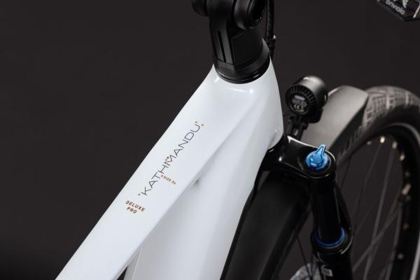 Cube Kathmandu Hybrid Deluxe Pro 800 metallicwhite'n'chrome Gr&ouml;&szlig;e: 58 cm Produktbild 1