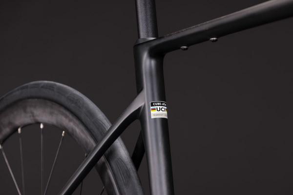 Cube Attain C:62 Race carbon'n'coalchrome Gr&ouml;&szlig;e: 47 cm Produktbild 4