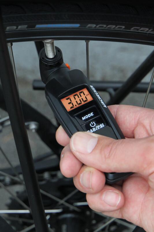 SKS AIRCHECKER schwarz-silber-schwarz  Produktbild 2