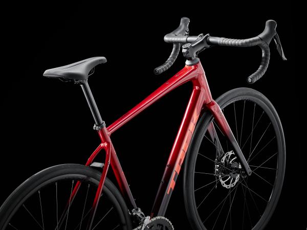 Trek Domane AL 2 56 Crimson to Dark Carmine Fade Produktbild 2