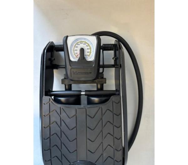 Michelin Michelin Doppelzylinder Fu&szlig;luftpumpe / 7 Bar / Analog / Produktbild 4
